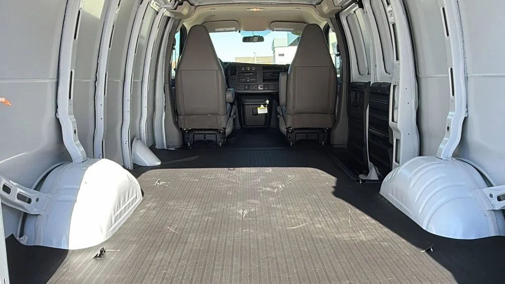 2025 Chevrolet Express Cargo Work Van - Photo 26