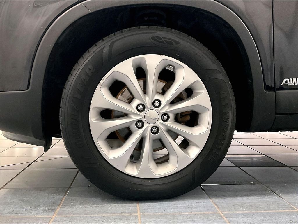 Used 2014 Ebony Black Kia EX image 7