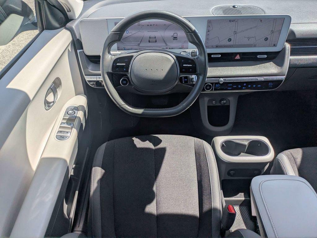 New 2023 Black Hyundai SE image 16