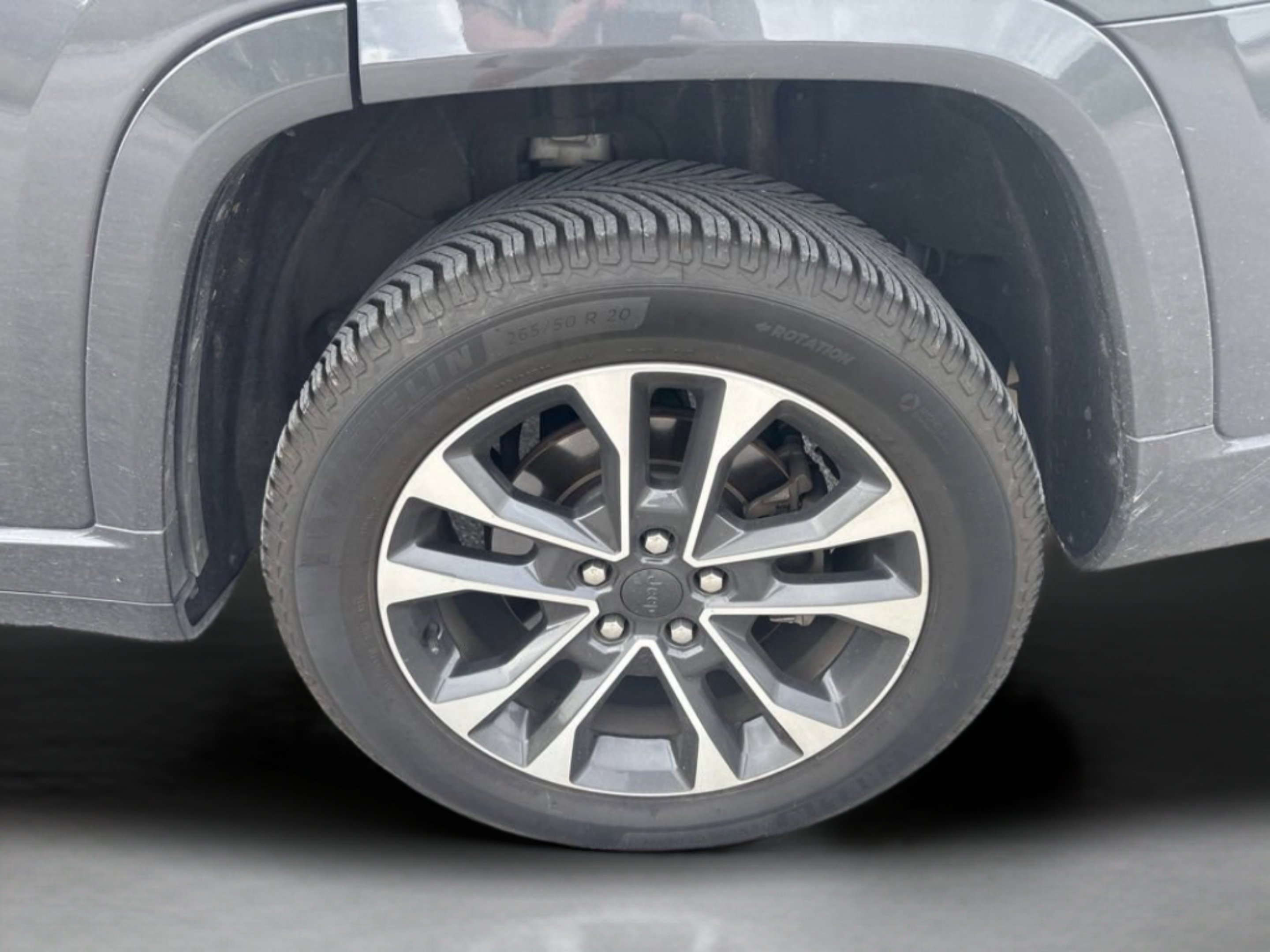 Used 2023 Baltic Gray Metallic Clearcoat Jeep Overland image 38