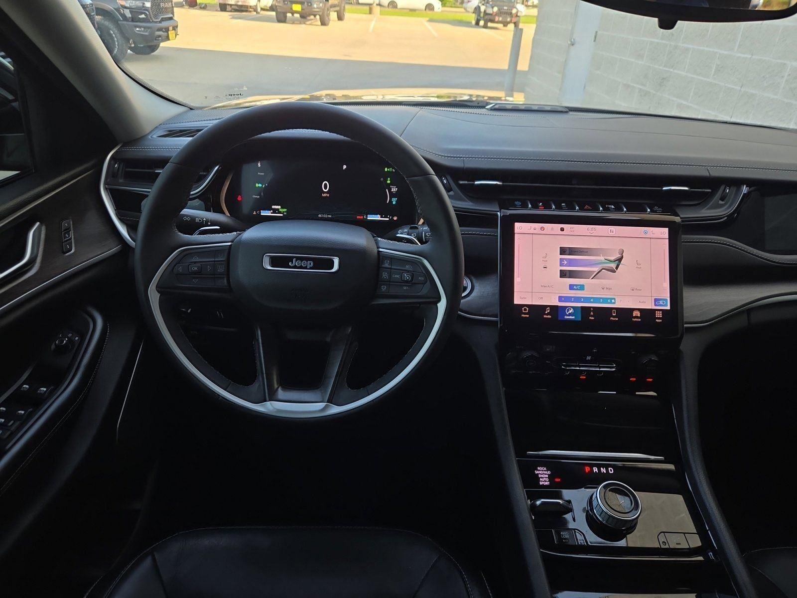 Used 2022 Black Jeep BASE image 18