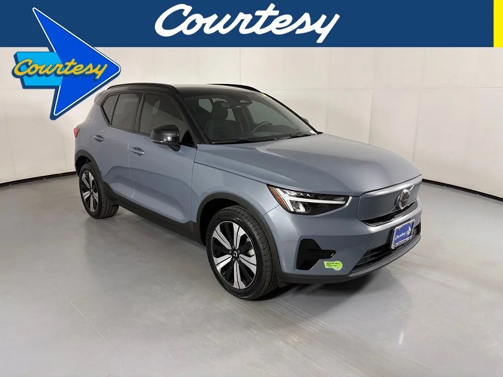 2023 Volvo XC40 P8 Recharge Core AWD's photo