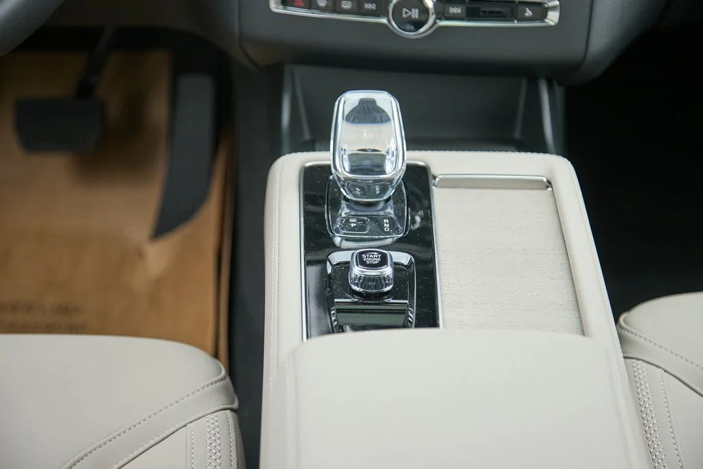 2026 Volvo XC90 Plus - Photo 31