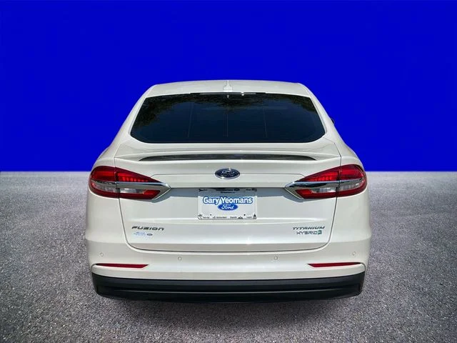 Certified Used 2019 White Platinum Clearcoat Metallic Ford Titanium image 4