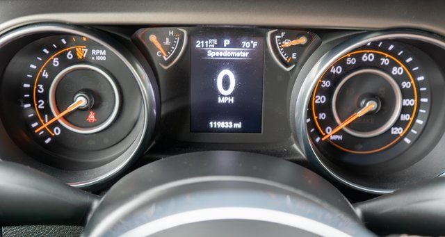 Used 2020 Red Jeep Sport image 18