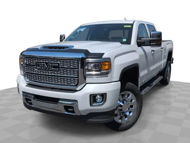 2019 GMC Sierra 4WD Crew Cab Standard Box Denali's photo