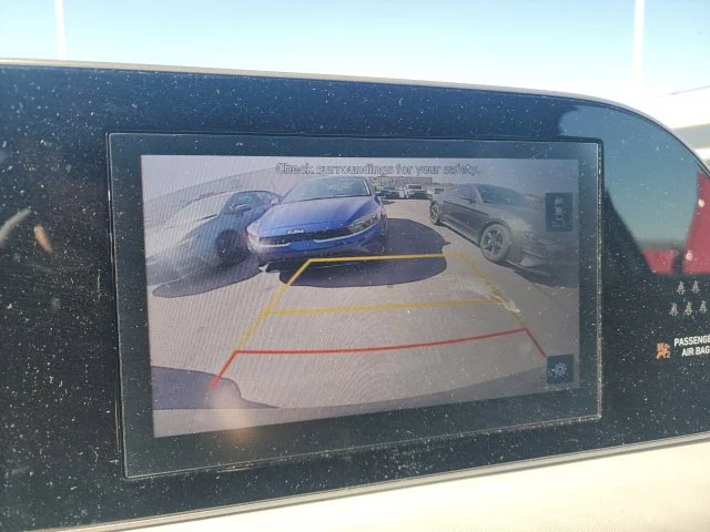 Used 2022 Green Hyundai SEL image 22