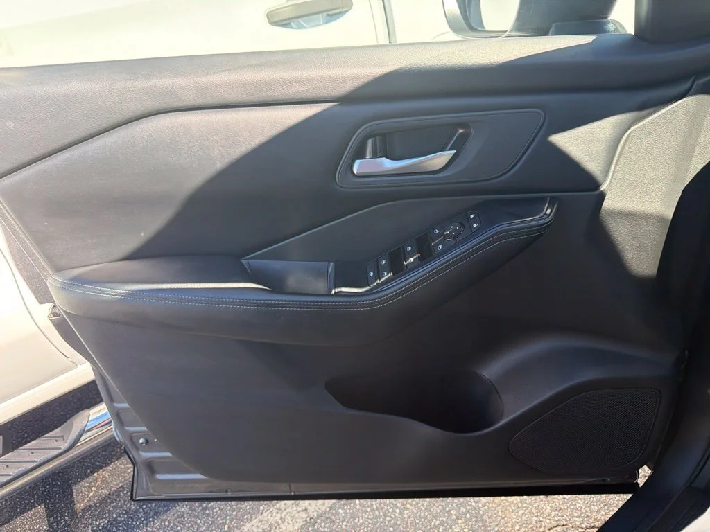Used 2025 Gray Nissan SV image 24