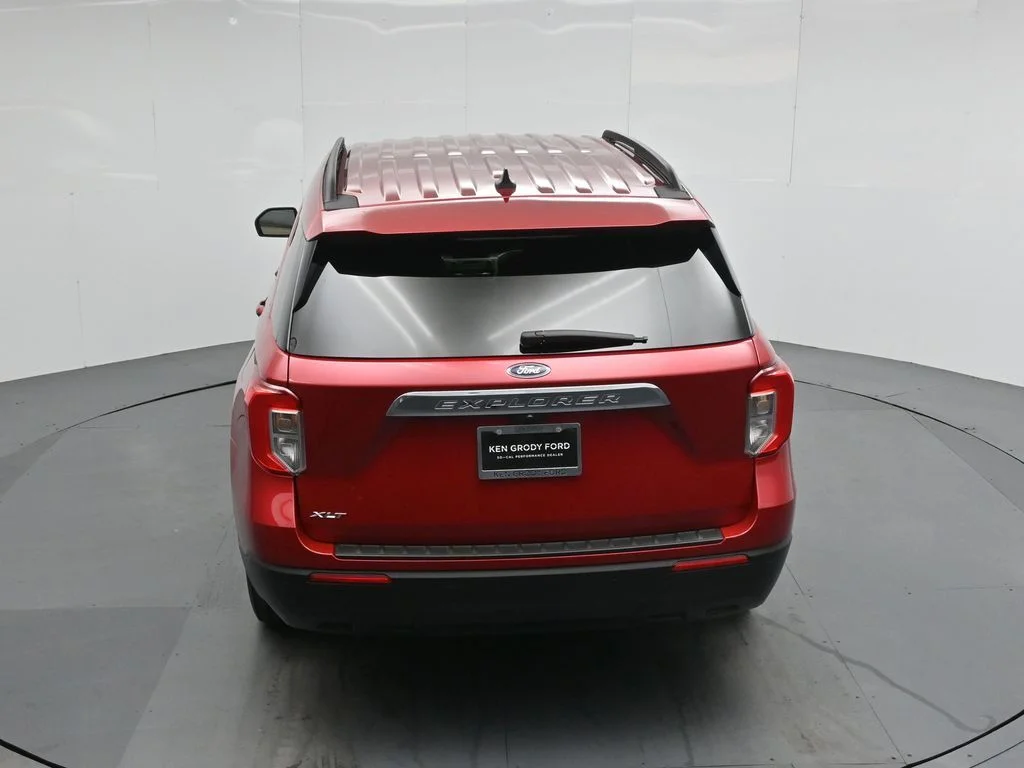 Used 2023 Red Ford XLT image 39