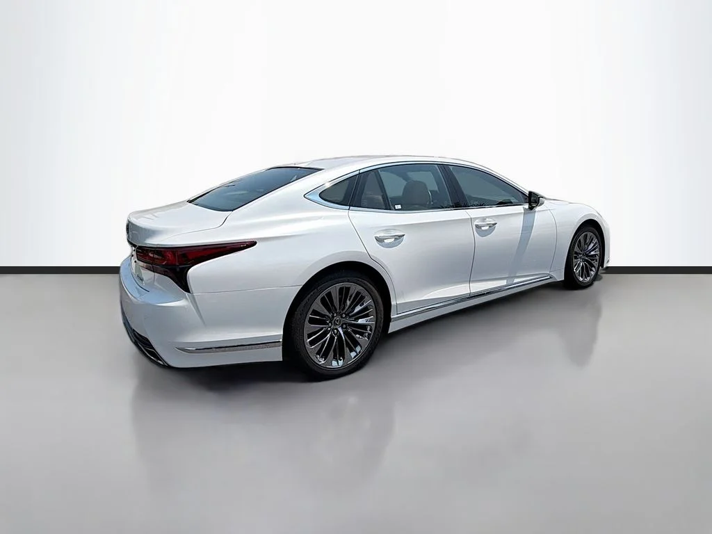 Used 2021 Quartz Lexus 500 Base image 5