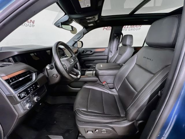 2025 GMC Yukon Denali - Photo 10