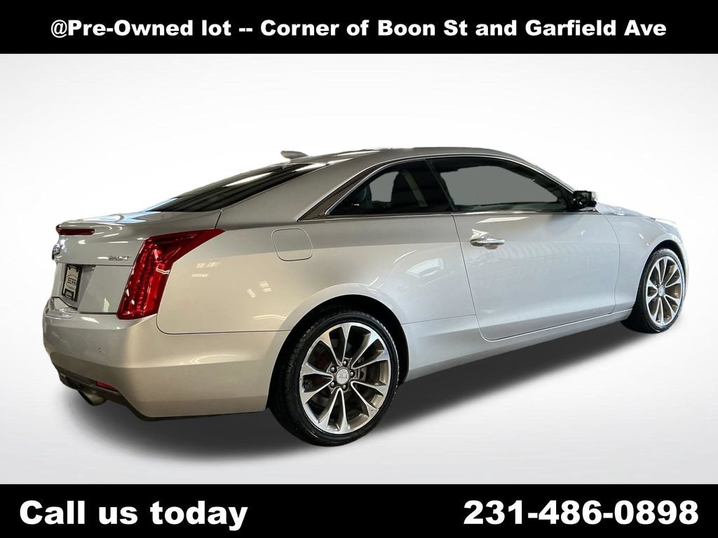 Used 2017 RADIANT SILVER METALLIC Cadillac Luxury AWD image 5