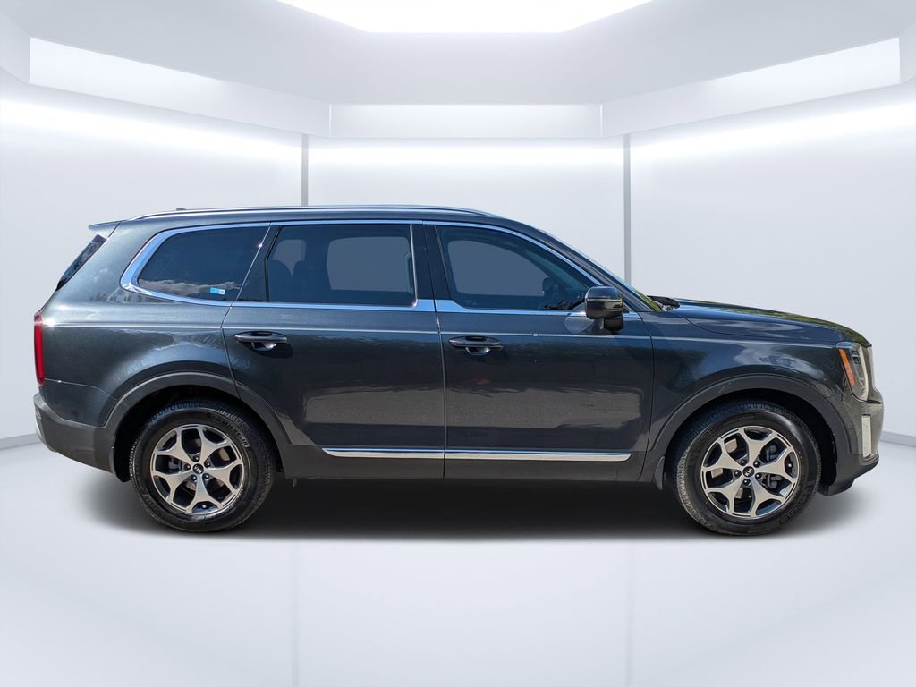 Used 2021 Gray Kia EX image 4