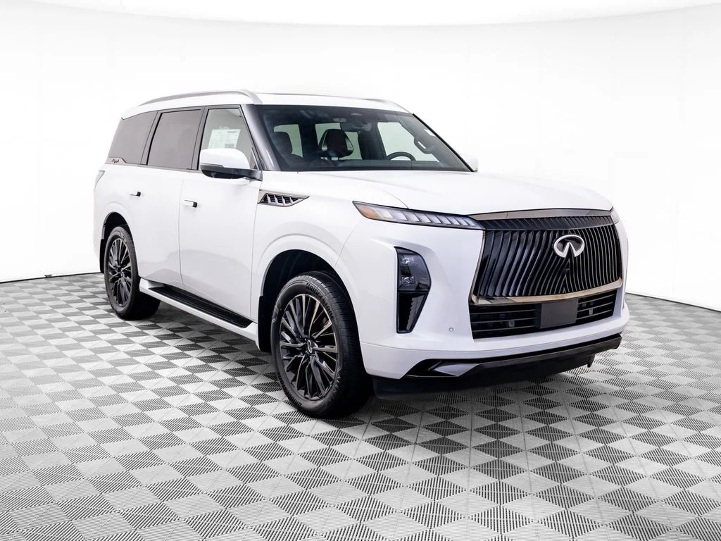 New 2027 Radiant White INFINITI AUTOGRAPH image 7