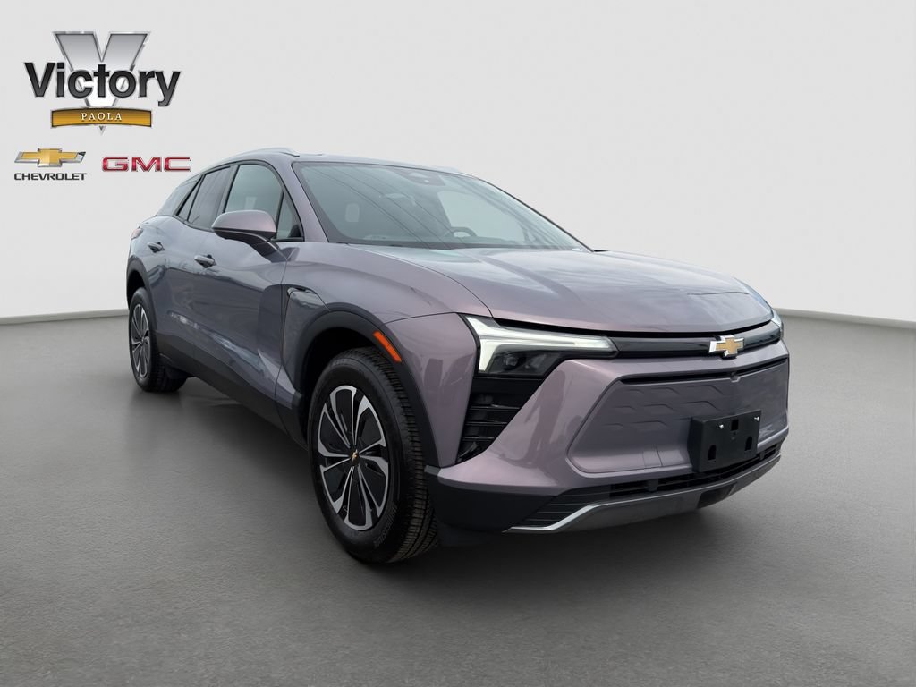 Used 2024 Galaxy Gray Metallic Chevrolet LT image 8