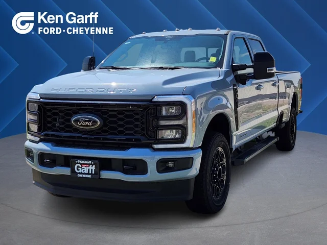 2026 Ford Super Duty F-350 SRW LARIAT