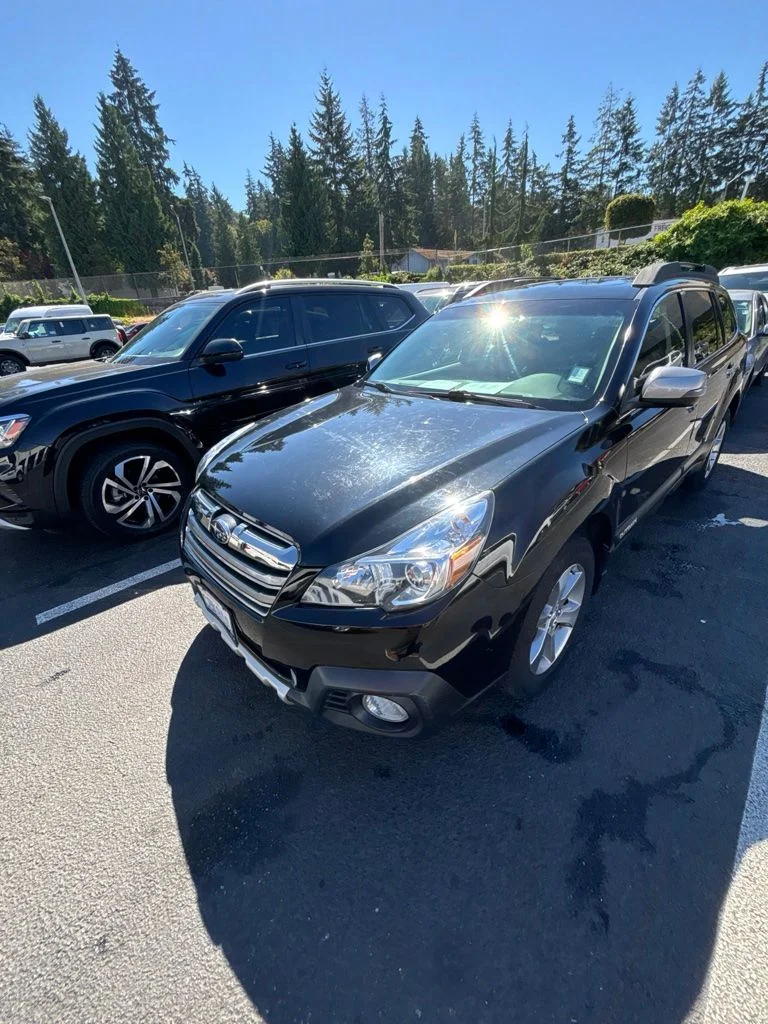 Used 2013 Black Subaru 2.5i image 2