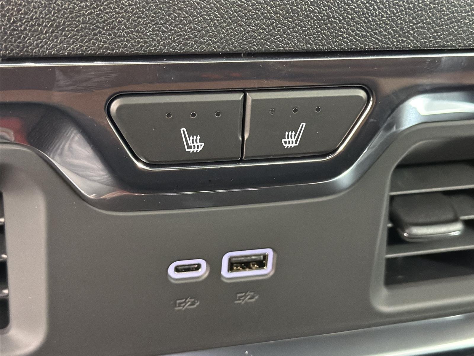New 2026 Onyx Black GMC Denali Ultimate image 21
