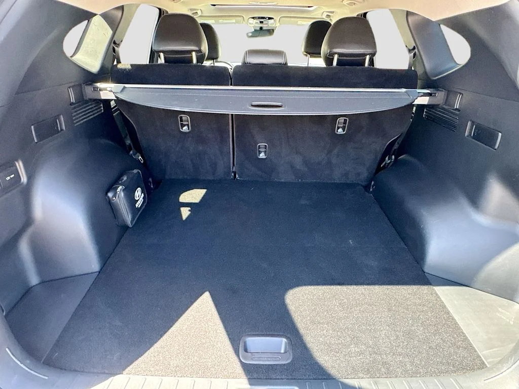 Used 2022 Gray Hyundai SEL image 33