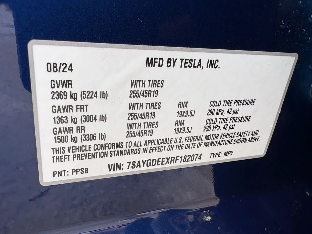 Used 2024  Tesla Long Range image 27