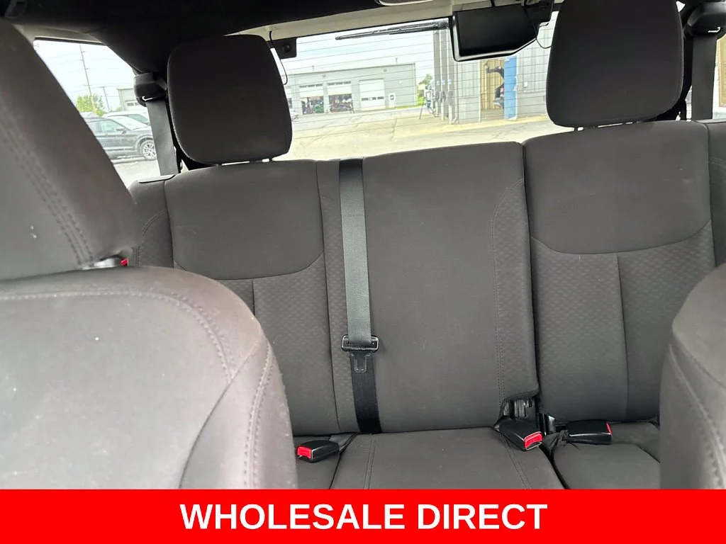 Used 2015 Red Jeep Unlimited Sport image 21