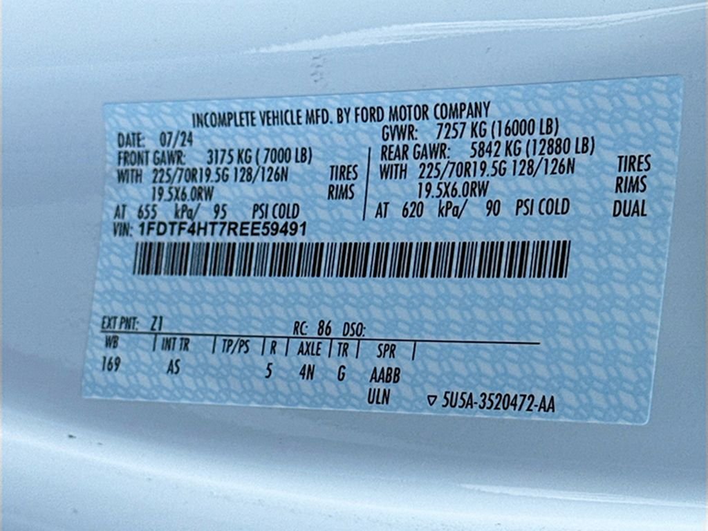 2024 Ford F-450 Super Duty Chassis Cab XL - Photo 28