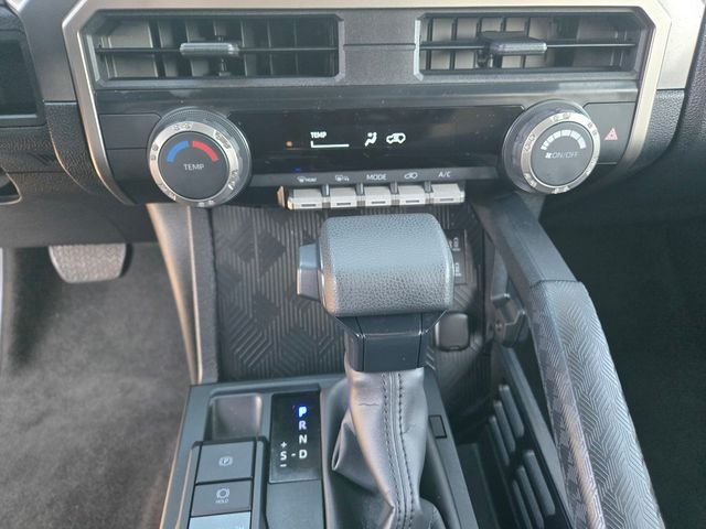 Used 2025  Toyota SR5 image 14