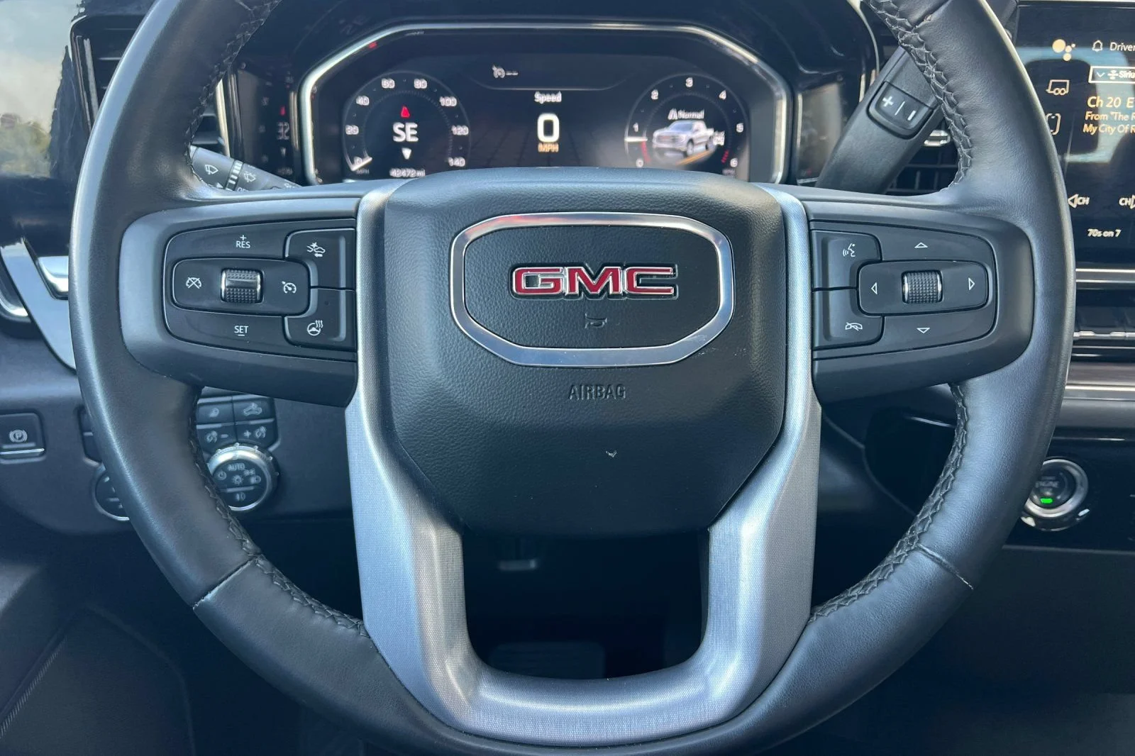 Used 2024 Summit White GMC SLT image 22