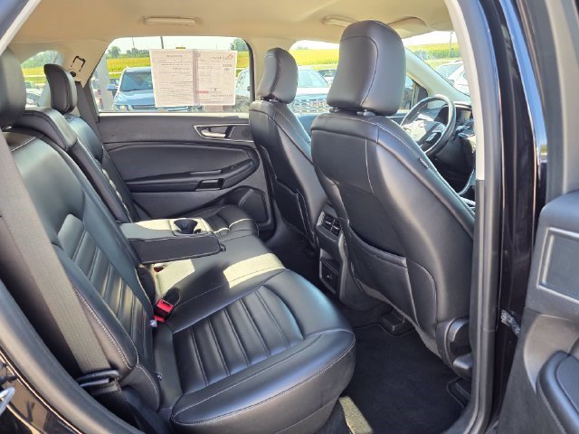 Used 2024 Agate Black Metallic Ford SEL image 11