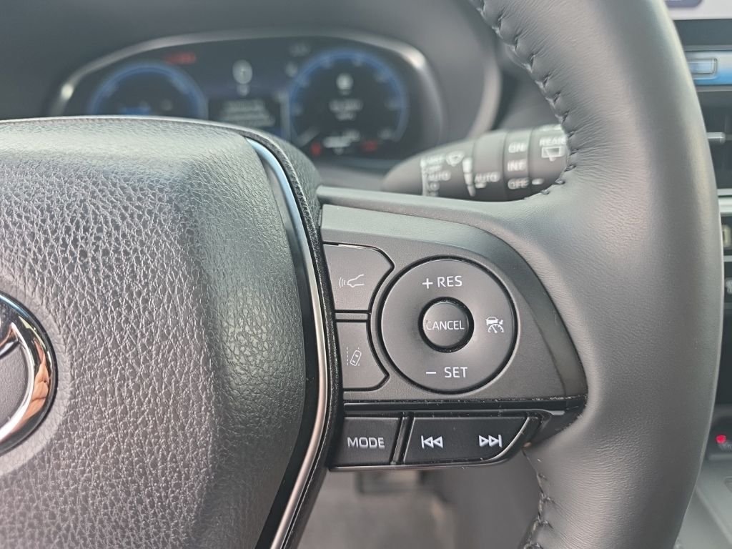 Certified Used 2023  Toyota Limited image 19