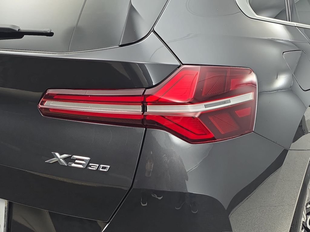 New 2026 Dark Graphite Metallic BMW 30 xDrive image 33