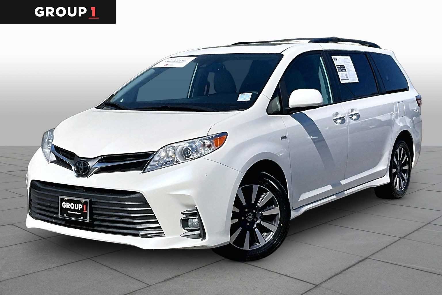 2020 Toyota Sienna XLE V6 AWD 7-Passenger's photo