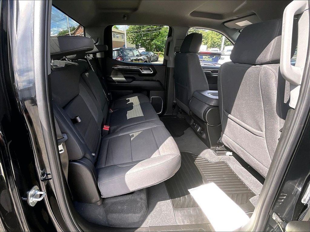 Used 2025 Black GMC Elevation image 16