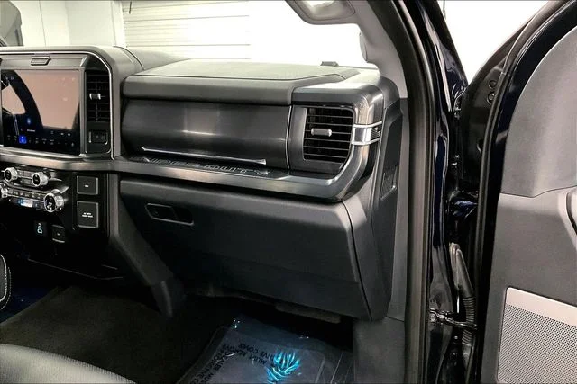 Used 2025 Antimatter Blue Metallic Ford Lariat image 18