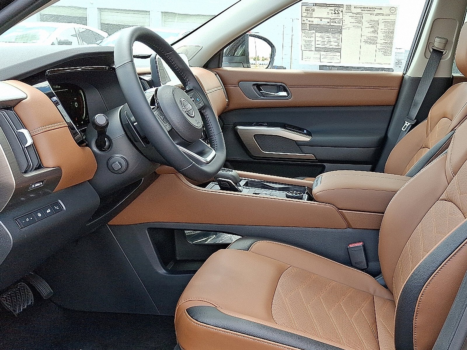 2025 Nissan Pathfinder Platinum - Photo 8