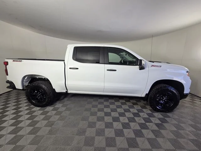 Used 2026 Summit White Chevrolet Custom Trail Boss image 6