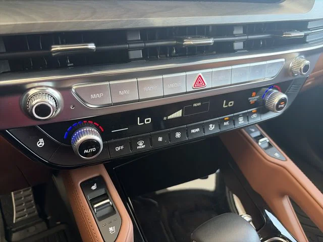 Used 2025 Black Kia SX-Prestige X-Line image 22