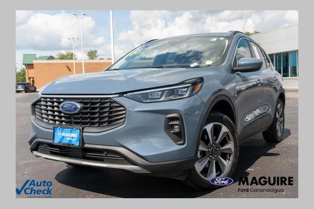 Used 2025 Blue Ford Platinum image 1