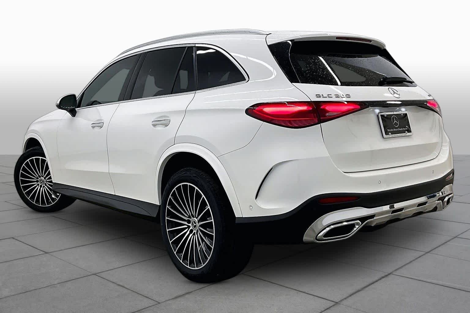 New 2026 Polar White Mercedes-Benz GLC 300 image 12