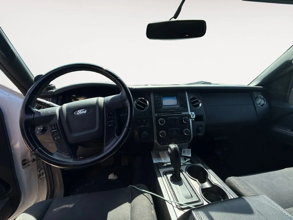 Used 2016 White Ford XL image 7