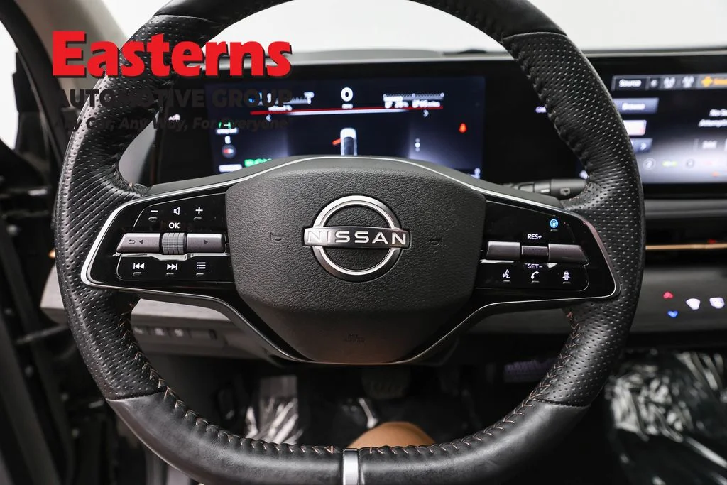 Used 2023 Black Nissan ENGAGE image 10