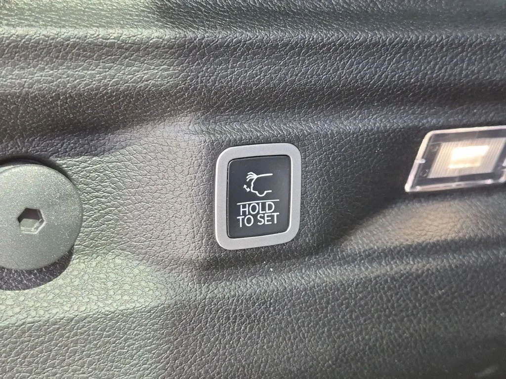 Used 2026 White Jeep Limited image 8