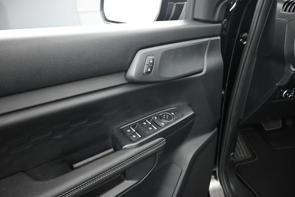 New 2026 Shadow Black Ford XLT image 9
