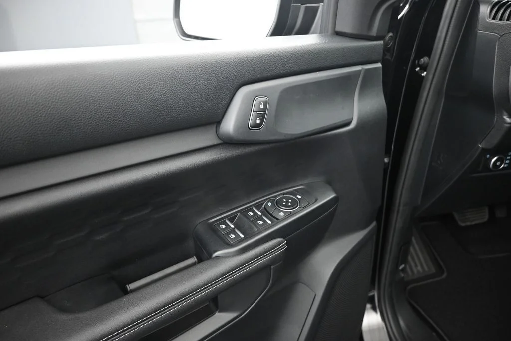 New 2026 Black Ford XLT image 9