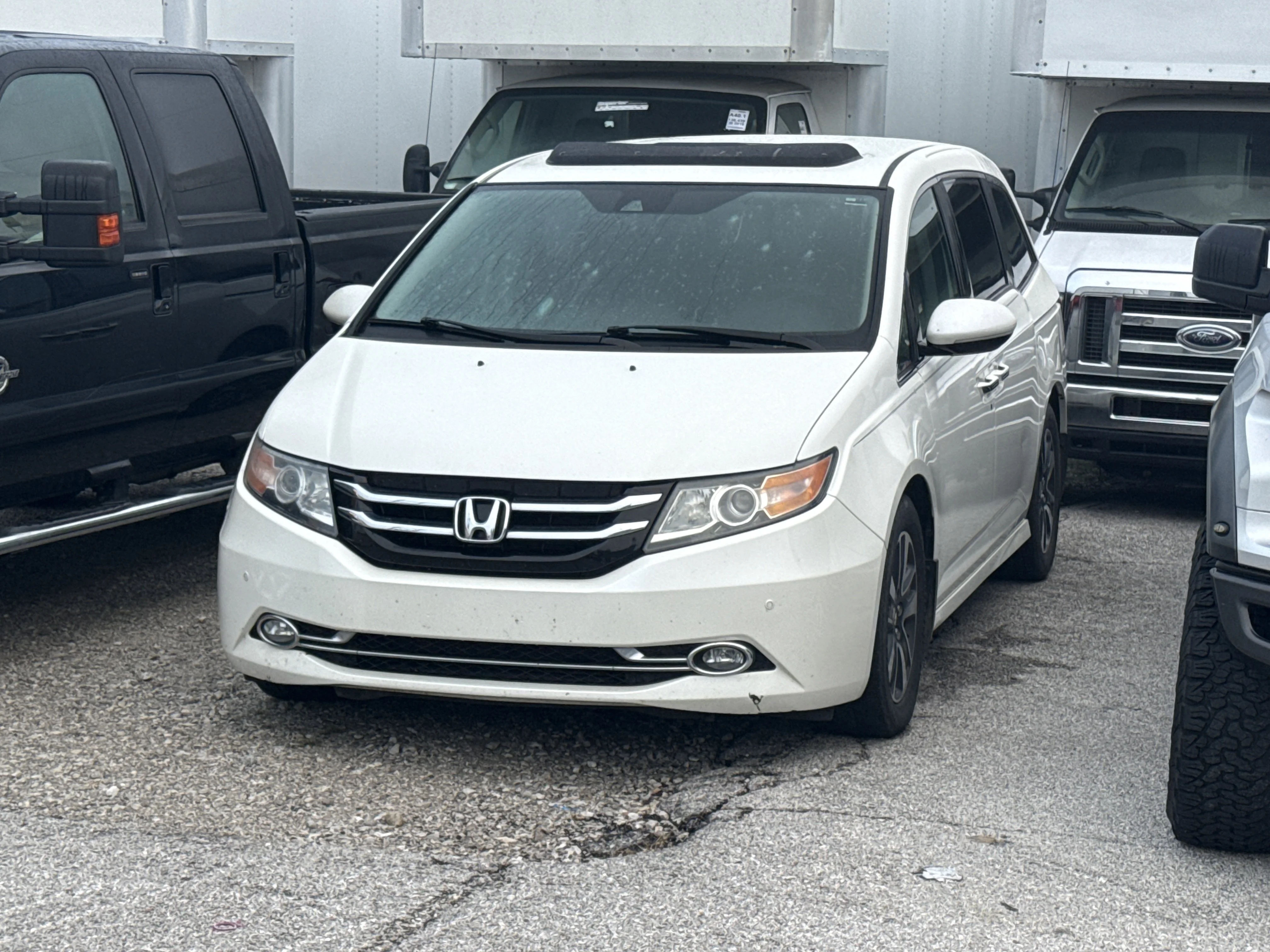 Used 2016 White Honda  image 3