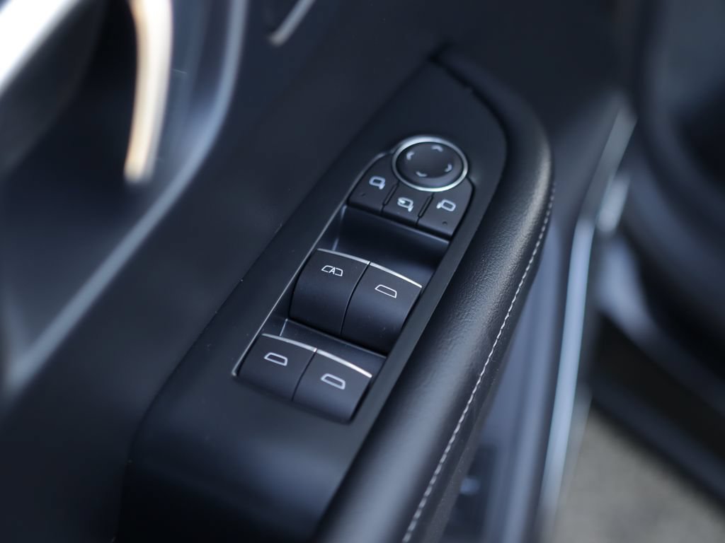 Used 2025 Ebony Twilight Metallic Buick Sport Touring image 27