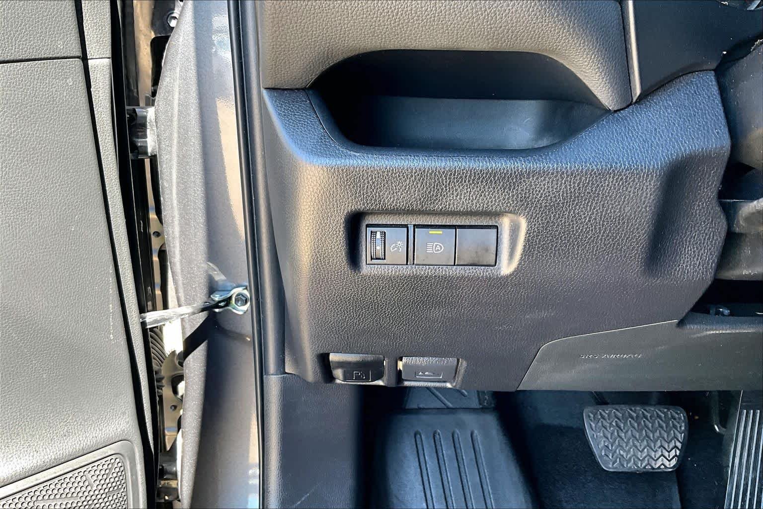 Used 2022 Magnetic Gray Metallic Toyota LE image 30