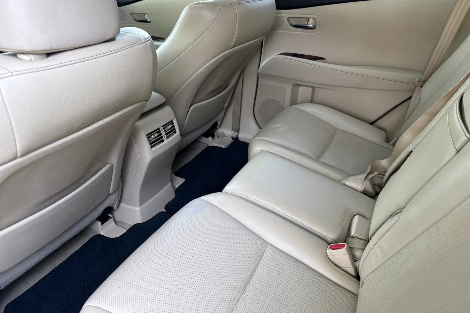 Used 2015 White Lexus 350 image 11