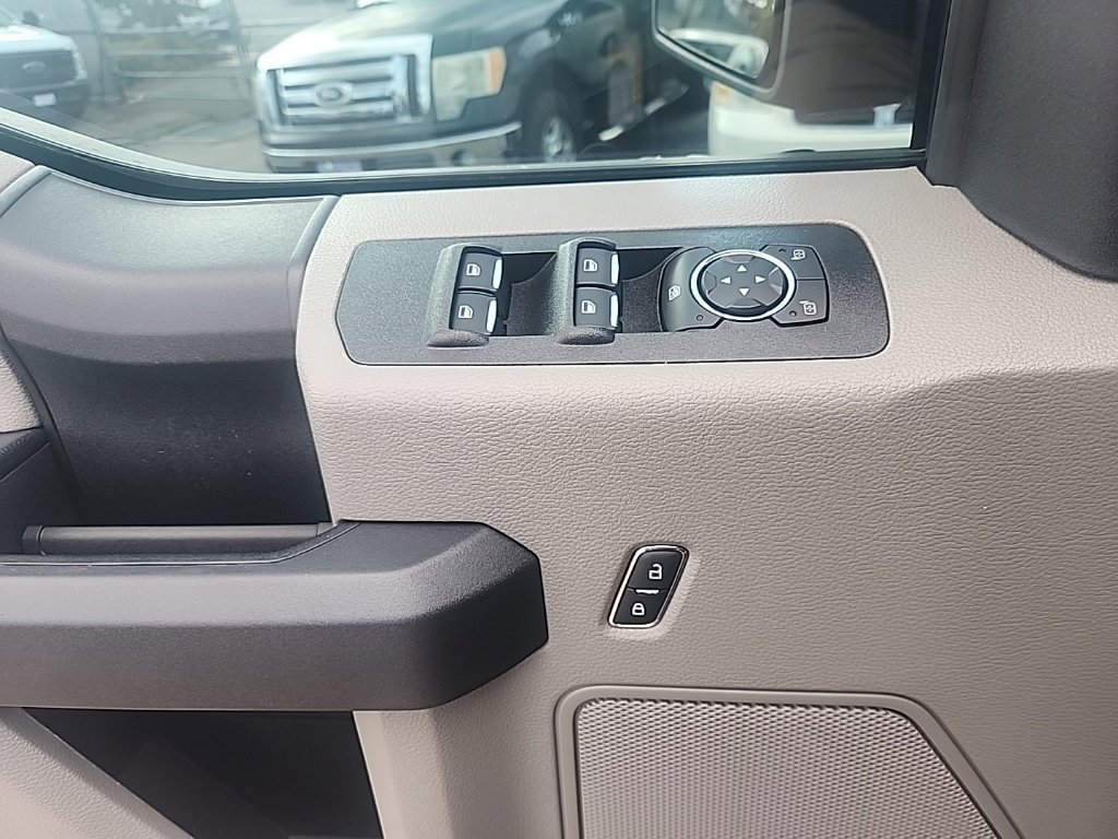 Used 2019 Gray Ford XL image 25