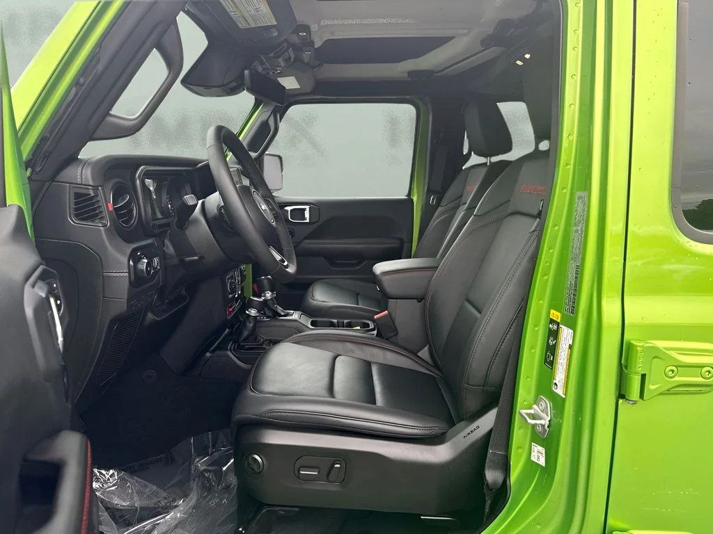 Used 2025 Green Jeep Rubicon X image 5